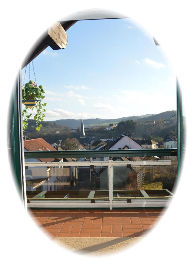Ferienwohnung Auszeit Waxweiler Exterior photo