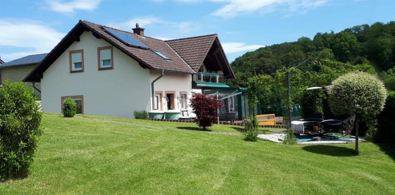 Ferienwohnung Auszeit Waxweiler Exterior photo